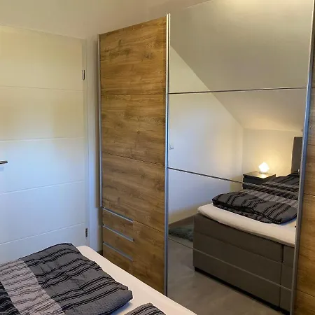 Dachterrassenwohnung Alois 아파트