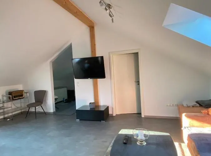 Dachterrassenwohnung Alois アパート